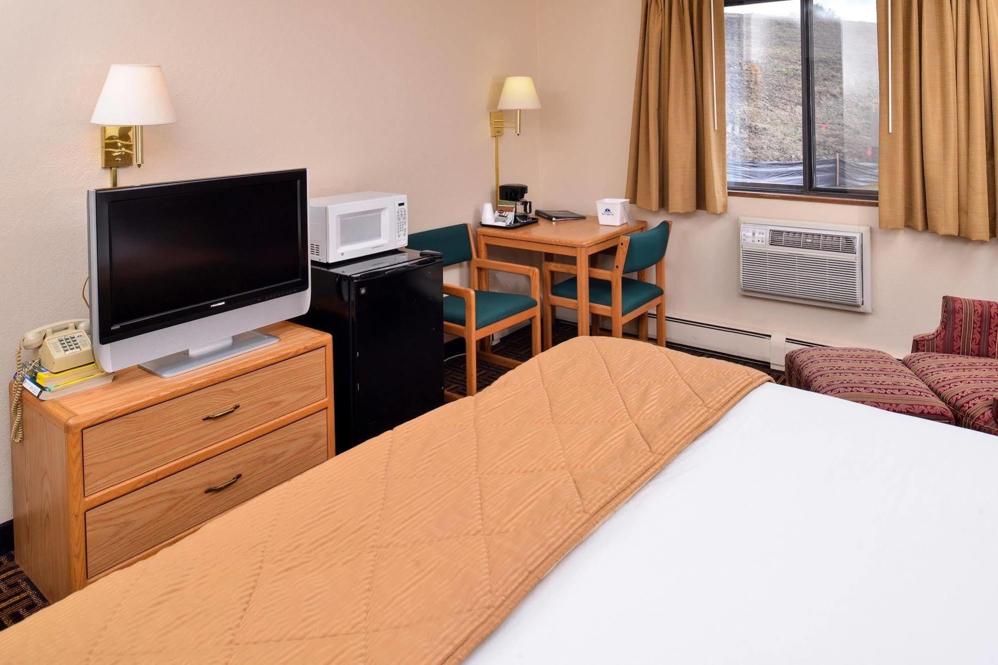 Americas Best Value Inn & Suites Detroit Lakes Dış mekan fotoğraf